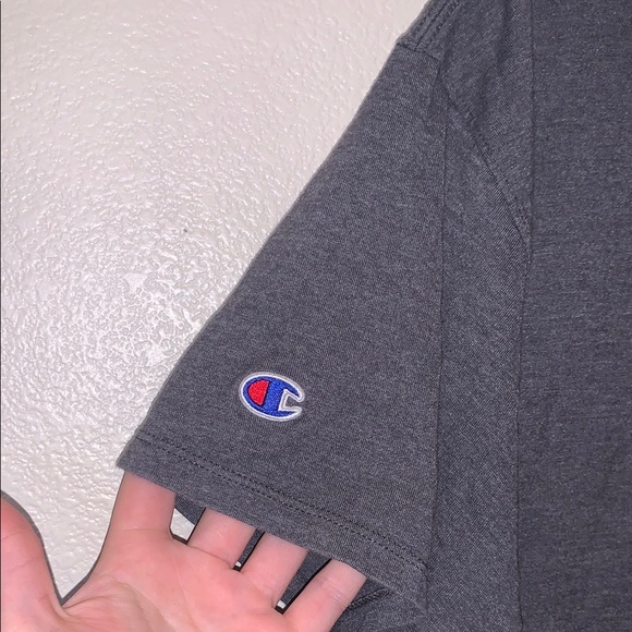 Champion Gray Short Sleeve Athletic Shirt with Iconic Logo Men’s Large - Picture 3 of 5